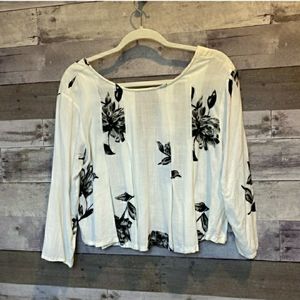 Kimchi Blue Floral Cropped Top